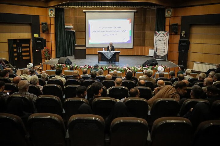 تصاویر / همایش فعالان عرصه نماز در شهرستان آبیک برگزار شد