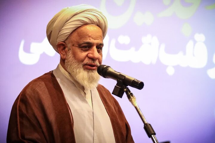 تصاویر / همایش فعالان عرصه نماز در شهرستان آبیک برگزار شد