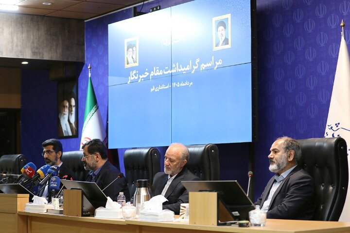 تصاویر/ گرامیداشت روز خبرنگار در استانداری قم