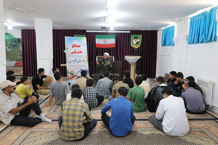 تصاویر/جلسه درس اخلاق مدیر حوزه علمیه کردستان در دوره میثاق طلبگی