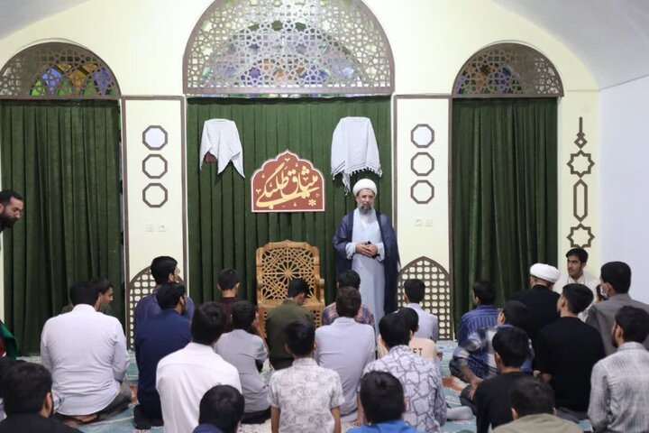 ازشور اغاز تا عمق طلبگی