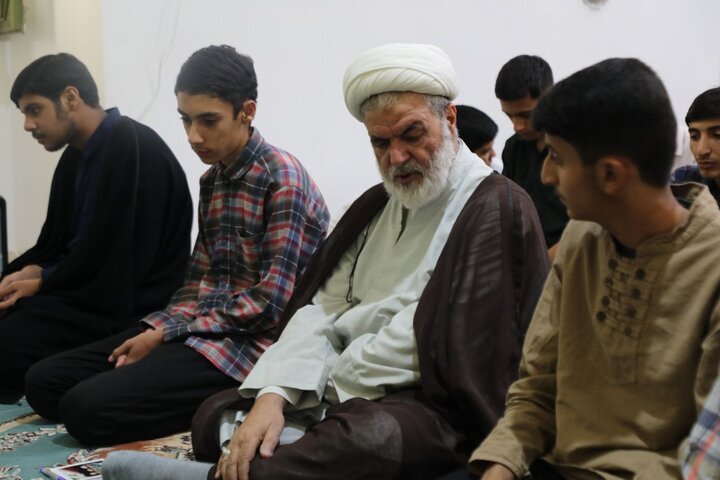 ازشور اغاز تا عمق طلبگی