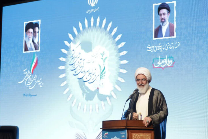 نظام آموزشی، سنگر نفوذ جبهه کفر و استکبار است/ معلم و مدرسه خط مقدم جبهه فرهنگی