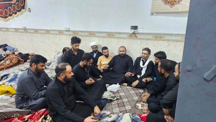 حسینیہ بیت الاحزان نجف اشرف میں ہزاروں زائرین کے لیے وسیع خدمات