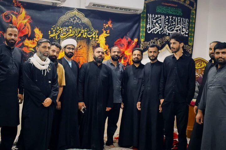 حسینیہ بیت الاحزان نجف اشرف میں ہزاروں زائرین کے لیے وسیع خدمات