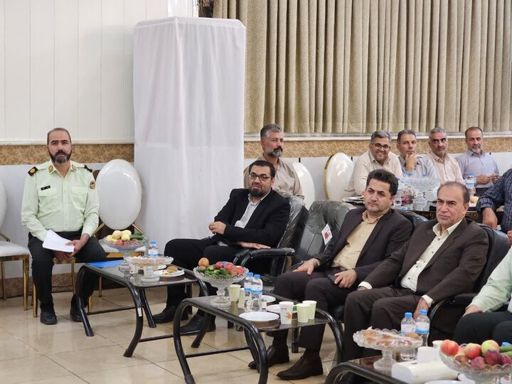 تصاویر/ نشست فرمانده انتظامی و مرزبانی کردستان با اصحاب رسانه
