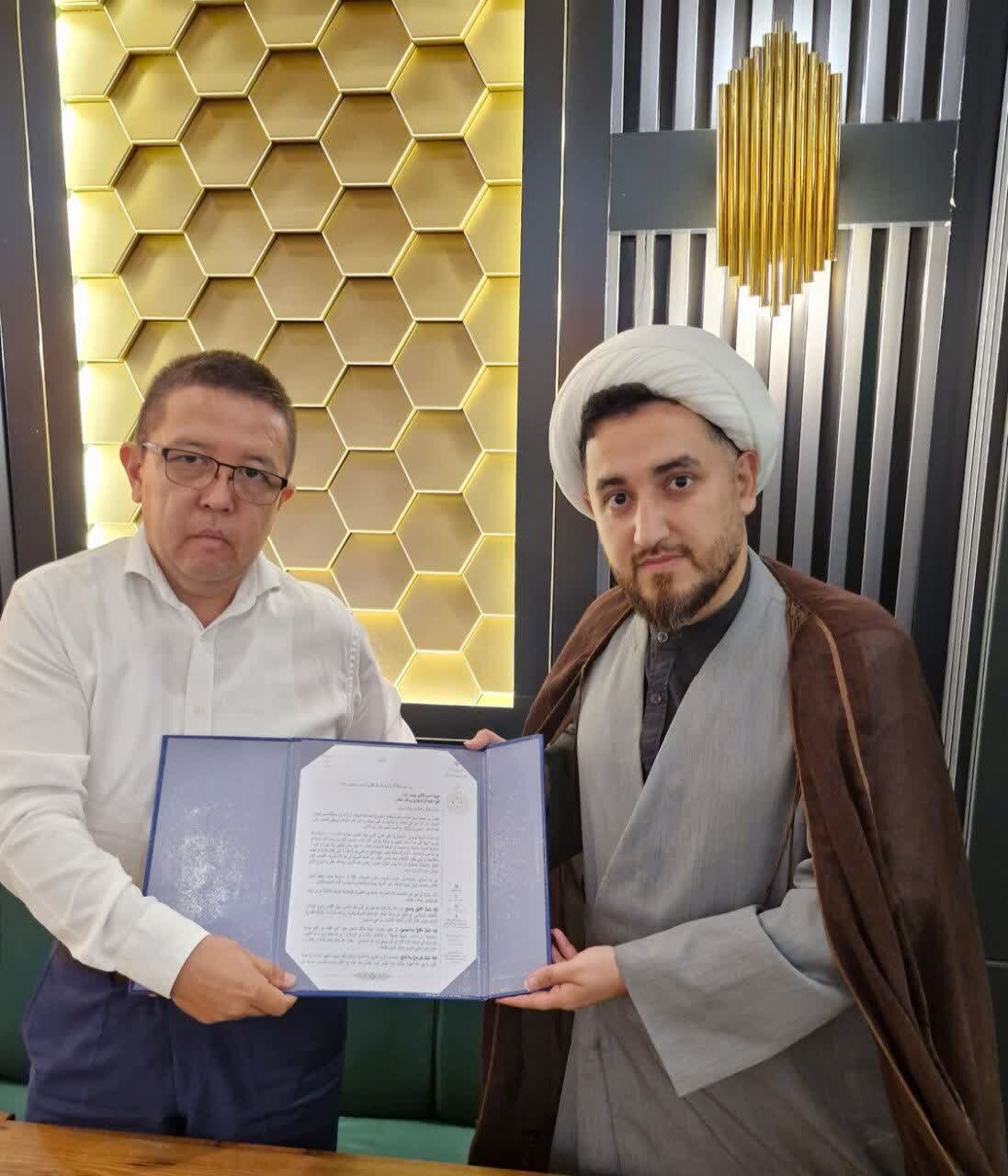 مدير الحوزات العلمية في إيران يؤكد في رسالة إلى المفتي العام لرومانيا على ضرورة الوحدة الإسلامية