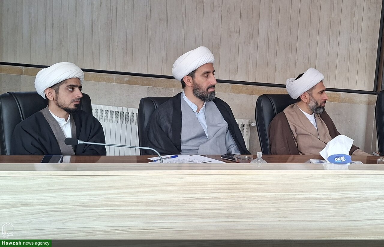 تصاویر/ جلسه تبیینی اساتید حوزه علمیه اردبیل
