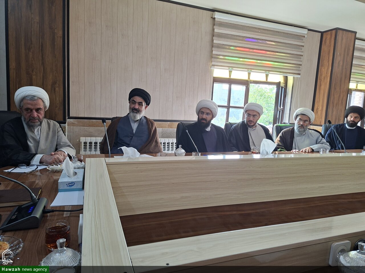 تصاویر/ جلسه تبیینی اساتید حوزه علمیه اردبیل