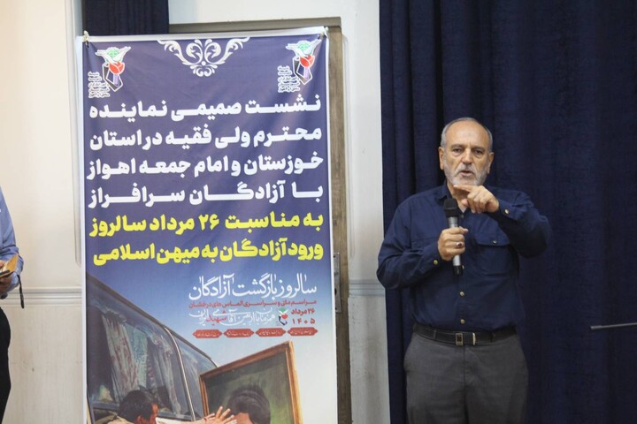 دیدار جمعی از آزادگان با نماینده ولی فقیه در خوزستان