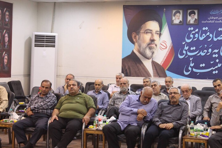 دیدار جمعی از آزادگان با نماینده ولی فقیه در خوزستان