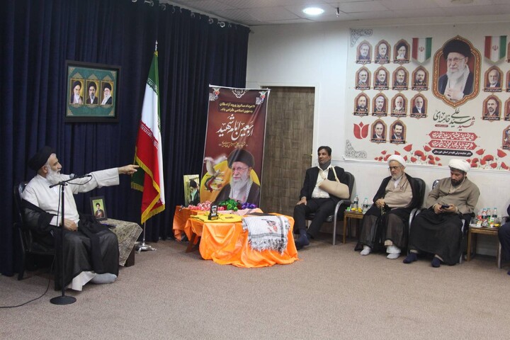 دیدار جمعی از آزادگان با نماینده ولی فقیه در خوزستان