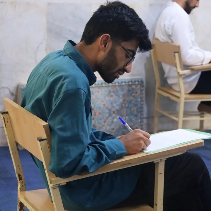 تصاویر/برگزاری امتحانات ترم دوم مدرسه علمیه(ص) بندرعباس