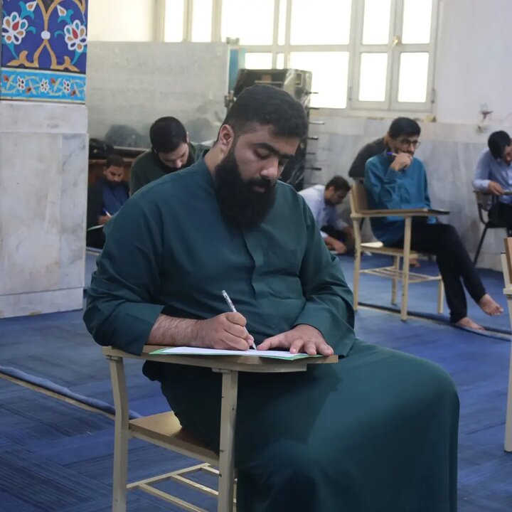 تصاویر/برگزاری امتحانات ترم دوم مدرسه علمیه(ص) بندرعباس