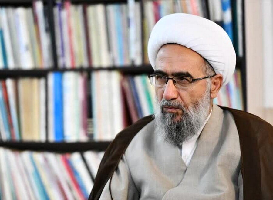 فضای تدریس برای فضلای جوان فراهم‌تر شود