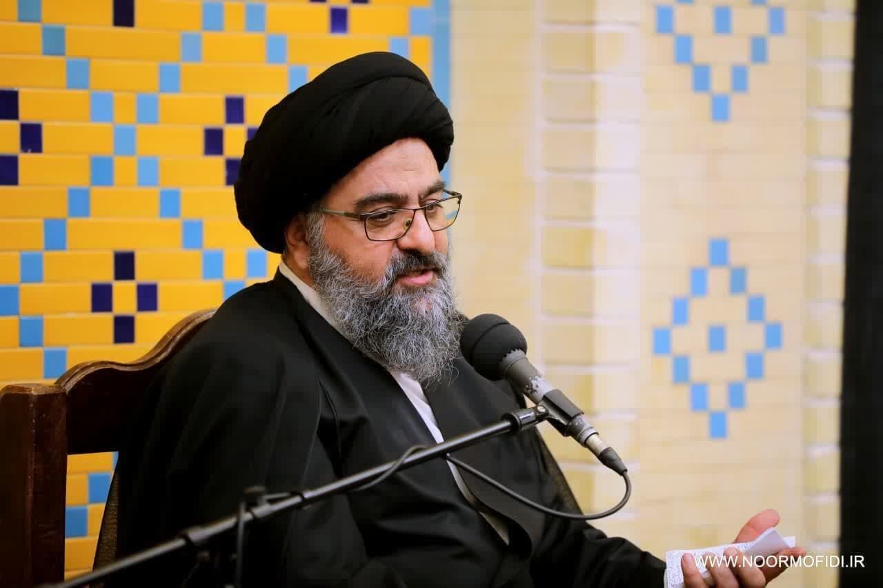 عالم دینی نمی‌تواند نسبت به سرنوشت جامعه بی‌تفاوت باشد