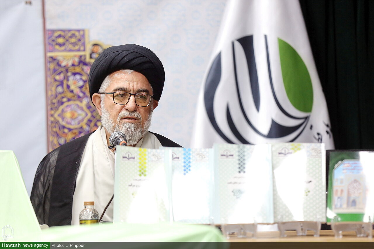 فقه اسلامی پاسخ‌گوی همه عرصه‌های زندگی است