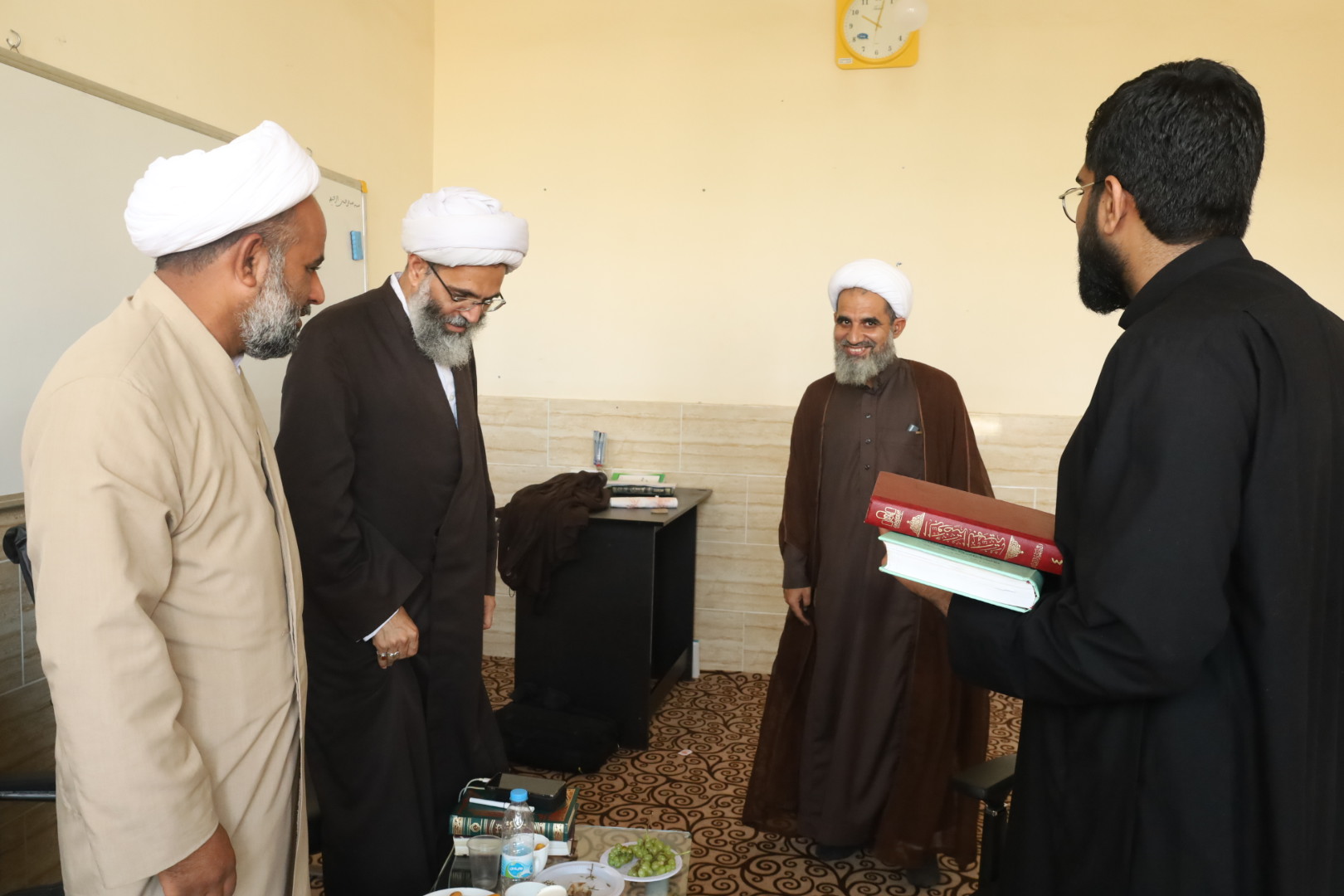 شرکت 50 طلبه در امتحان شفاهی در بندرعباس