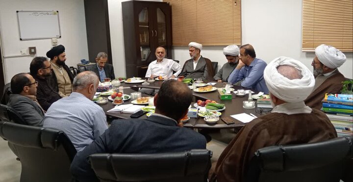 تصاویر/ نشست علمی  با موضوع قرآن و علوم روز، با محوریت کتاب تفسیر تسنیم