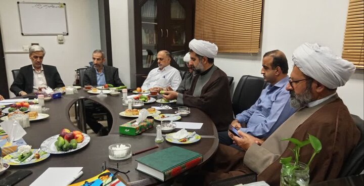 تصاویر/ نشست علمی  با موضوع قرآن و علوم روز، با محوریت کتاب تفسیر تسنیم
