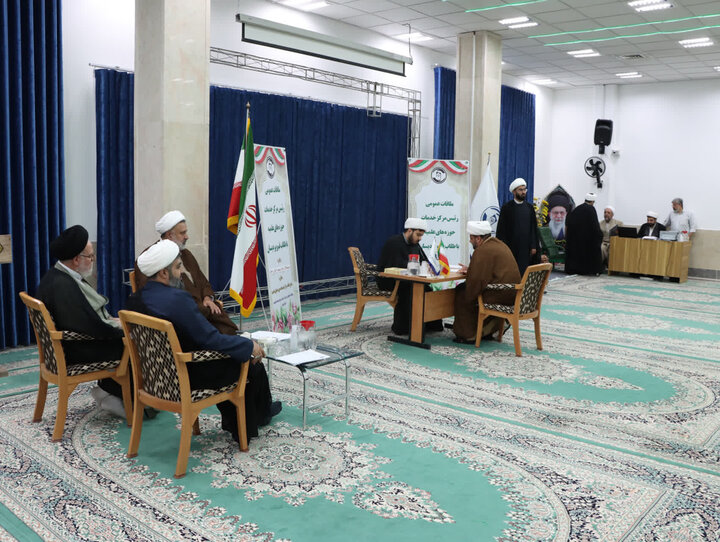 گزارش تصویری + حجت‌الاسلام‌والمسلمین احسانی ملاقات عمومی رئیس مرکز خدمات حوزه‌های علمیه با طلاب قم و پردیسان