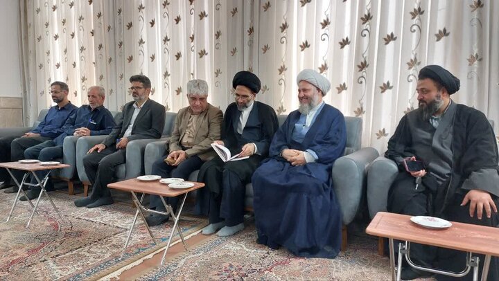تصاویر/ دیدار نماینده ولی فقیه درکاشان با جمعی از آزادگان