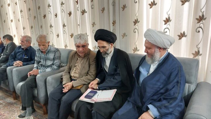 تصاویر/ دیدار نماینده ولی فقیه درکاشان با جمعی از آزادگان