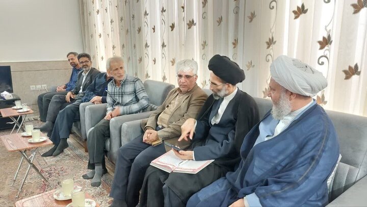 تصاویر/ دیدار نماینده ولی فقیه درکاشان با جمعی از آزادگان