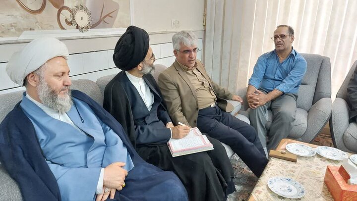 تصاویر/ دیدار نماینده ولی فقیه درکاشان با جمعی از آزادگان