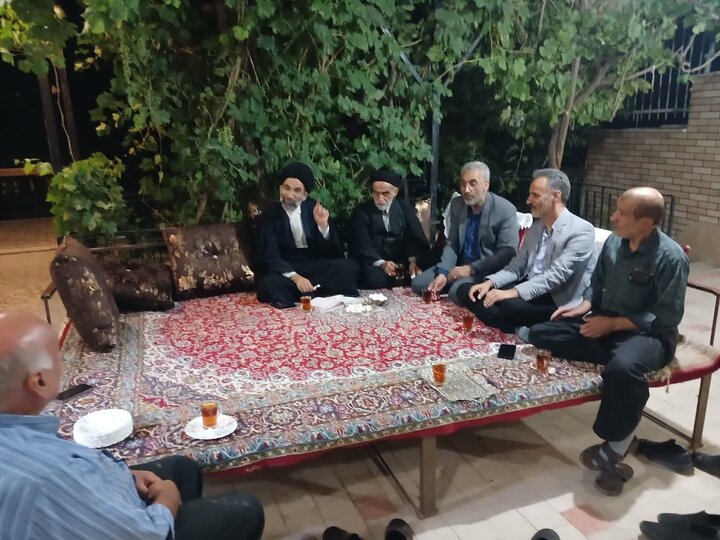 تصاویر/ دیدار نماینده ولی فقیه درکاشان با جمعی از آزادگان