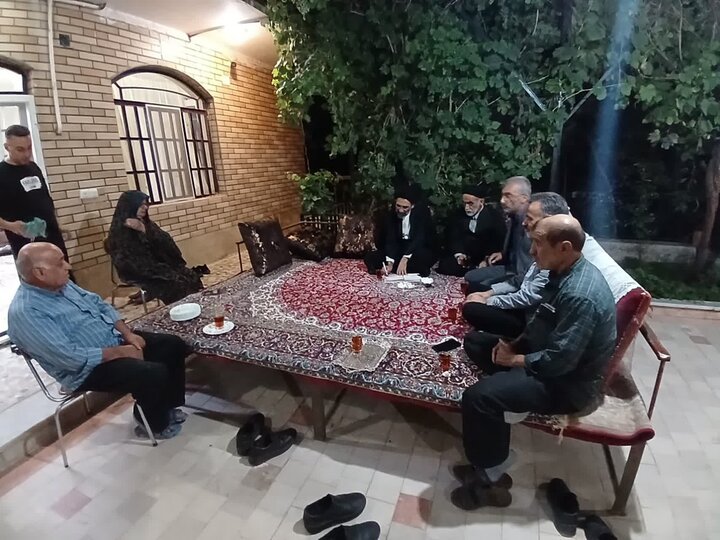 تصاویر/ دیدار نماینده ولی فقیه درکاشان با جمعی از آزادگان