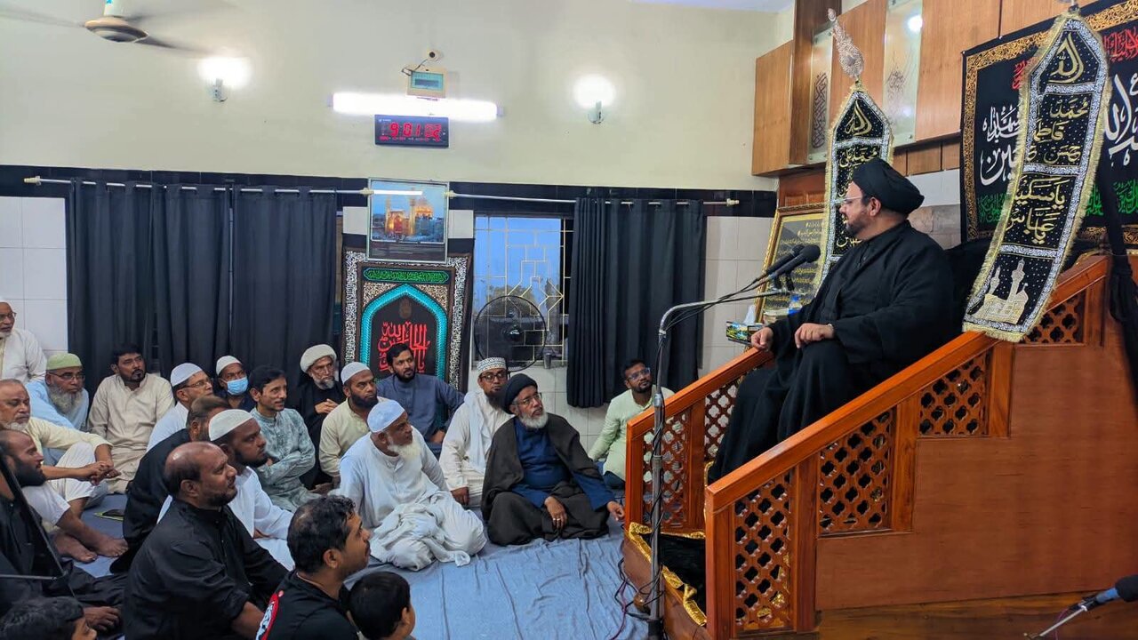 খুলনায় ইমাম হুসাইন (আ.) ও শহীদানে কারবালার স্মরণে শোক মজলিস | ছবি