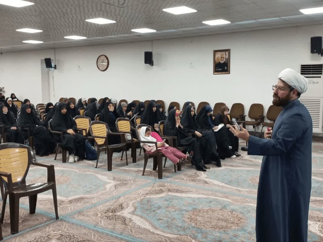 برگزاری ۱۰ عنوان برنامه ویژه بانوان و خانواده در آستان مسجد جمکران