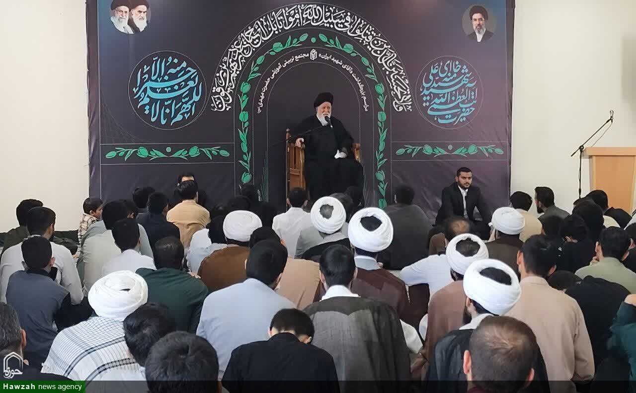 مبارزه و مقاومت، محور فضائل و شخصیت رهبر شهید انقلاب بود