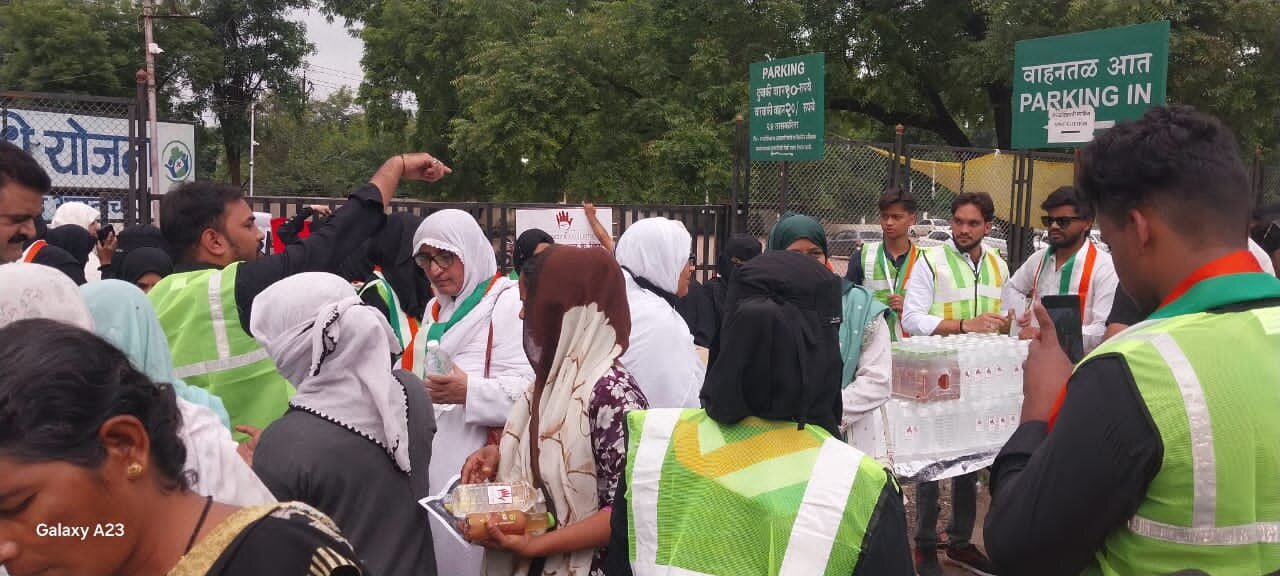 اورنگ آباد: بابُ العلم لائبریری کی انسان دوستانہ کاوش؛ یومِ آزادی پر اسپتال میں خدمتِ خلق