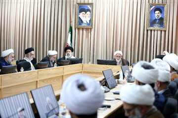 تصاویر/ جلسه هم اندیشی مدیران مدارس حوزه علمیه قم