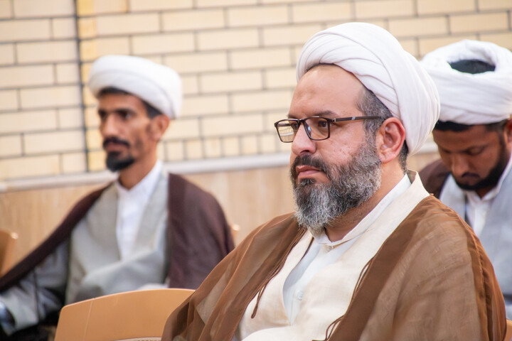 تصاویر/ چهارمین روز دوره دانش افزایی اساتید حوزه علمیه استان کرمان
