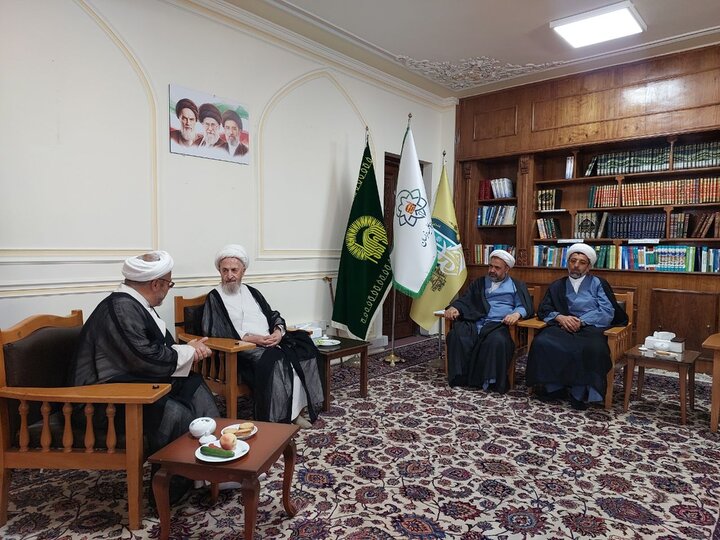 دیدار آیت‌الله اشرفی شاهرودی با حضرت آیت‌الله سبحانی
