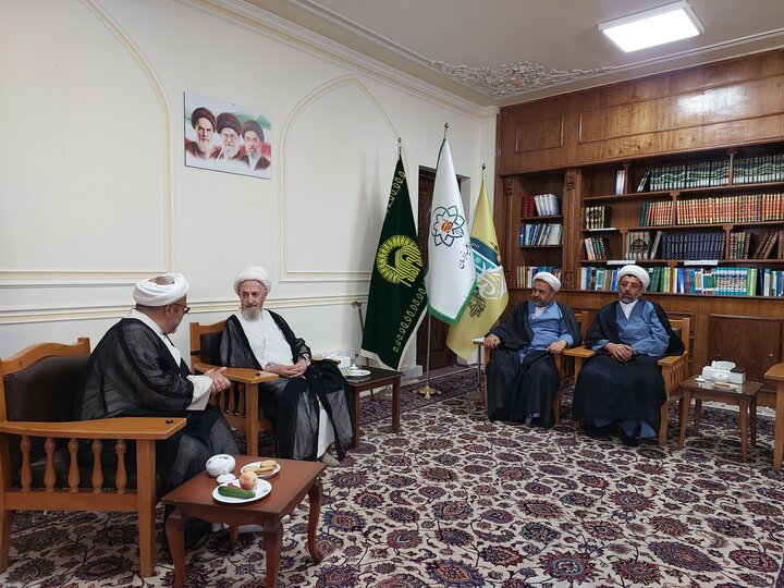 دیدار آیت‌الله اشرفی شاهرودی با حضرت آیت‌الله سبحانی
