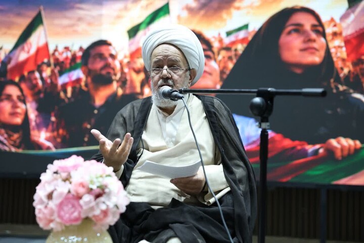 تصاویر /  نشست «بررسی تحولات جنگ؛ میدان تا خیابان» در همدان