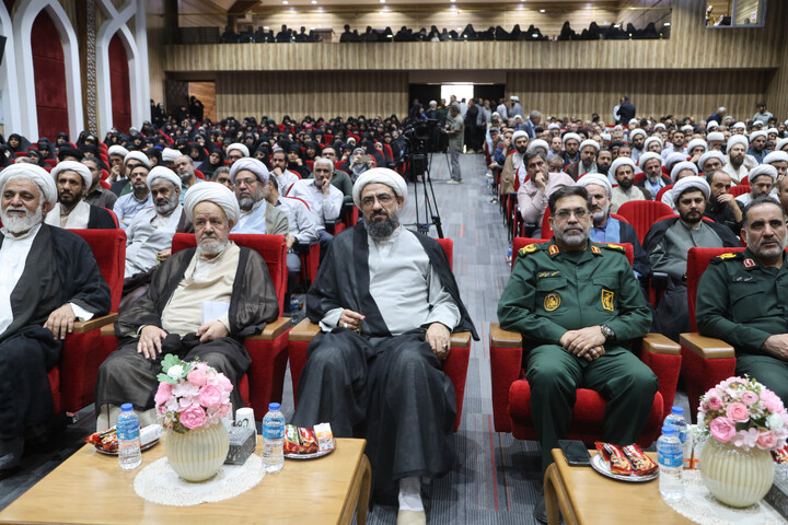 تصاویر /  نشست «بررسی تحولات جنگ؛ میدان تا خیابان» در همدان