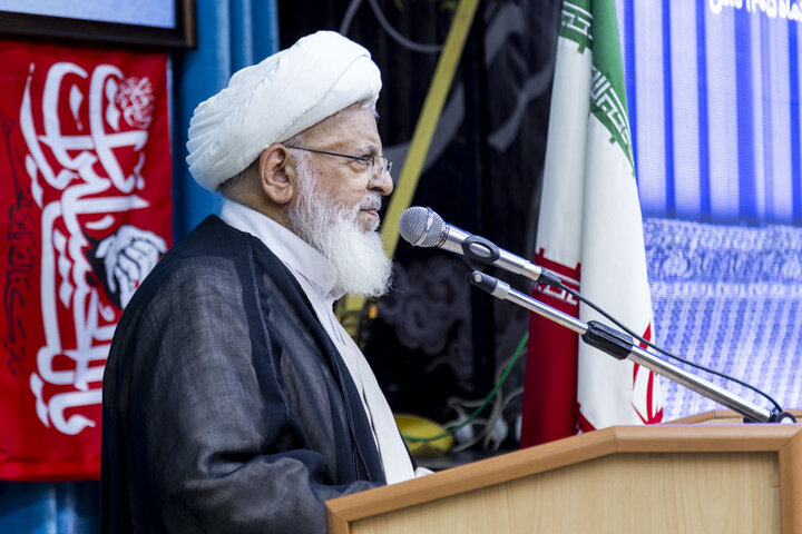 تأکید امام جمعه یزد بر تقویت نقش مساجد در مسیر اسلام و انقلاب