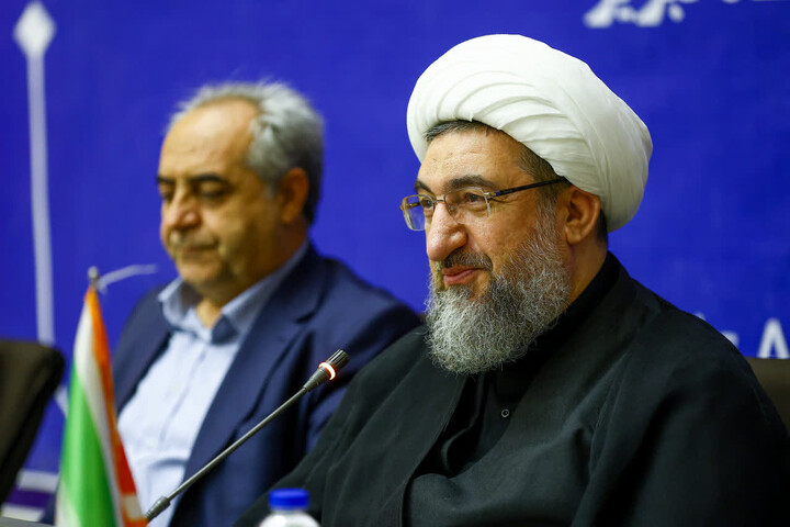 تصاویر /  جلسه هیأت امنای دانشگاه آزاد اسلامی استان آذربایجان شرقی با نماینده ولی فقیه در استان آذربایجان شرقی