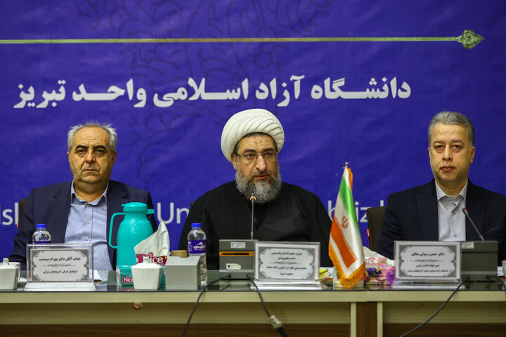 تصاویر/  جلسه هیأت امنای دانشگاه آزاد اسلامی استان آذربایجان شرقی با نماینده ولی فقیه در استان