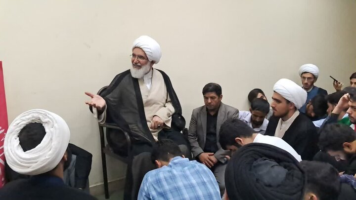 گام دوم انقلاب، وصیت‌نامه امام شهید برای نسلی است که باید راه را ادامه دهد