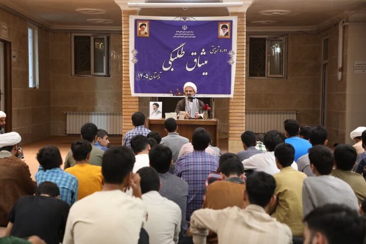 تصاویر/ اختتامیه دوره «میثاق طلبگی» حوزه علمیه استان سمنان