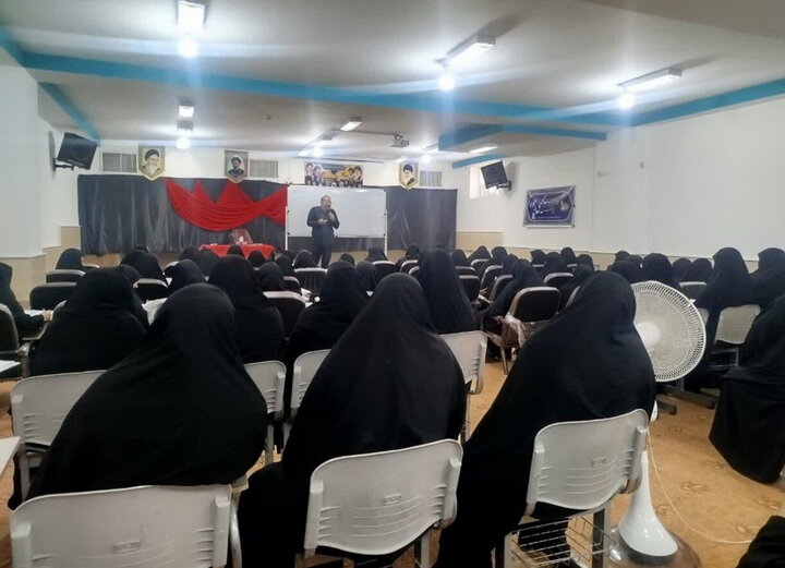 دوره توانمندسازی مربیان طرح امین ویژه فعالان تربیتی خواهران طلبه در کاشان برگزار شد