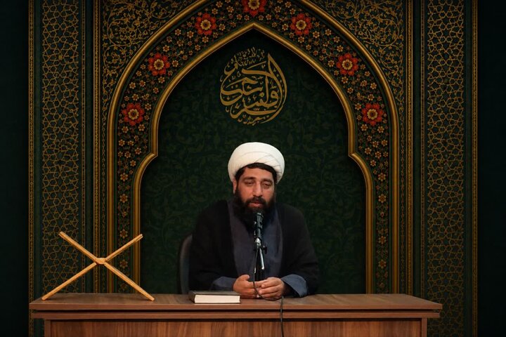 قرآن در لحظه‌های بن‌بست، راه را نشان می‌دهد