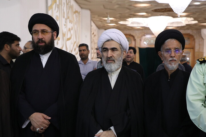 تصاویر/ مراسم چهلم رهبر شهید انقلاب آیت‌الله‌العظمی حسینی خامنه‌ای از سوی رهبر معظم انقلاب در حرم مطهر حضرت فاطمه معصومه سلام الله