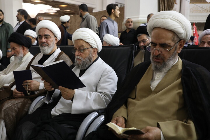 تصاویر/ مراسم چهلم رهبر شهید انقلاب آیت‌الله‌العظمی حسینی خامنه‌ای از سوی رهبر معظم انقلاب در حرم مطهر حضرت فاطمه معصومه سلام الله